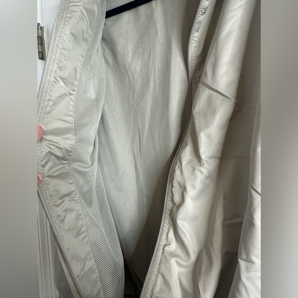 Greg Norman Full Zip Vest, Beige/Tan Windbreaker, Size XL - Picture 9 of 13